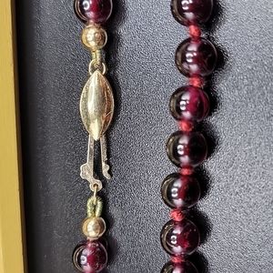 Garnet and gold bead necklace
